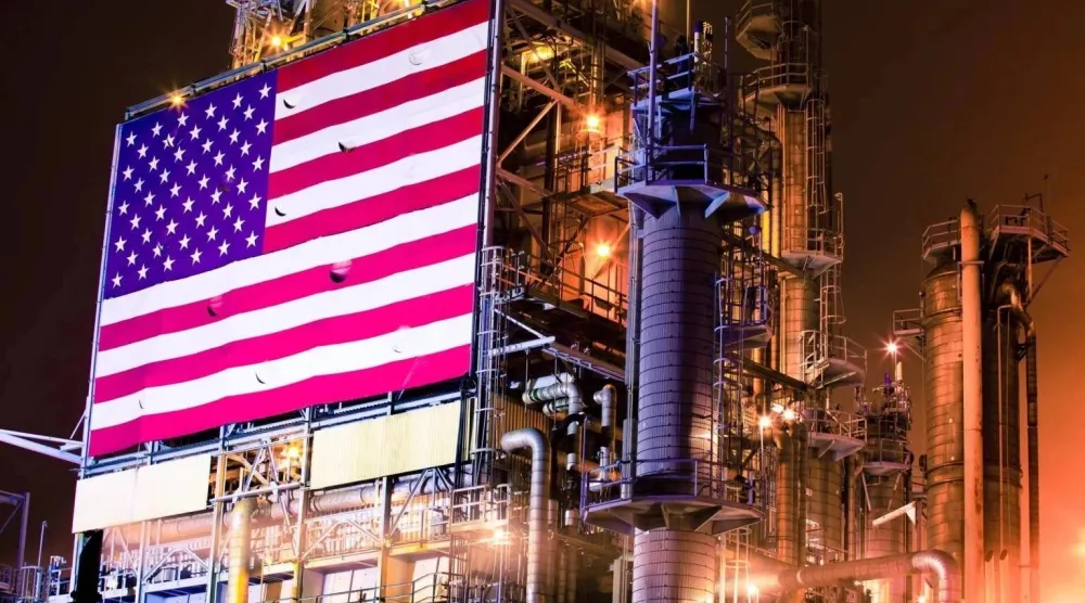 تشير ‌التقديرات ​أن ‌إنتاج النفط الخام في أميركا منخفض حالياً بنحو 600 ألف برميل يومياً (إدارة معلومات الطاقة الأميركية)