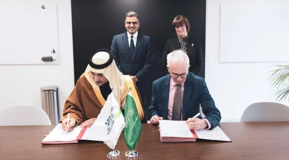 جانب من توقيع مذكرة التفاهم في جنيف الأربعاء (واس)