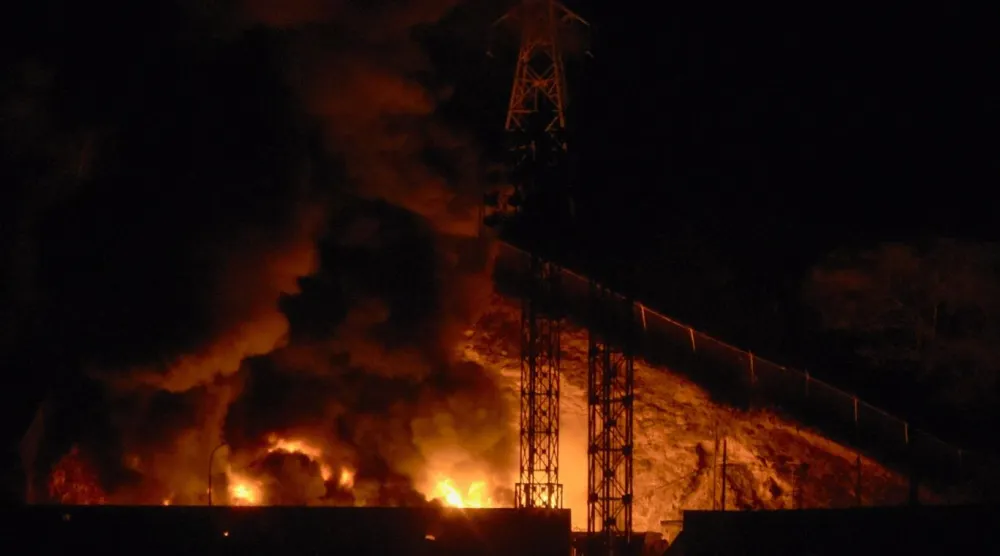 ABD ordusu, Venezuela'nın en büyük askeri kompleksi Fuerte Tiuna' yı da vurdu (AFP)