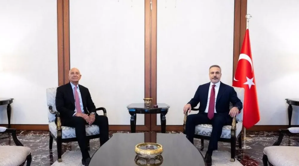 Türkiye Dışişleri Bakanı Hakan Fidan, ABD’nin Suriye Özel Temsilcisi ve Ankara Büyükelçisi Tom Barrack ile perşembe günü Suriye’deki son gelişmeleri görüştü (Türkiye Dışişleri Bakanlığı)