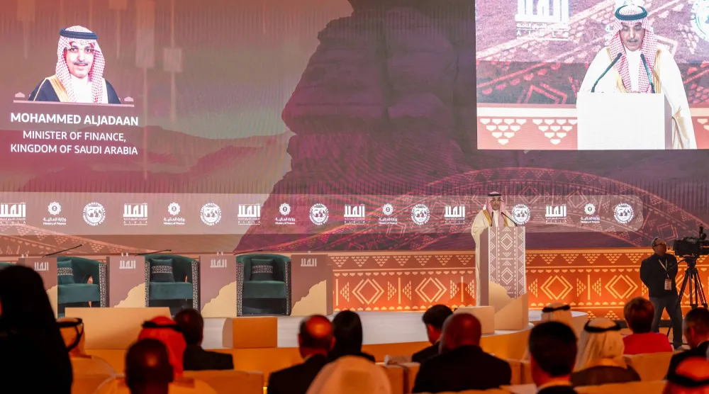 وزير المالية السعودي يلقي كلمة في افتتاح المؤتمر العام الماضي (الشرق الأوسط)