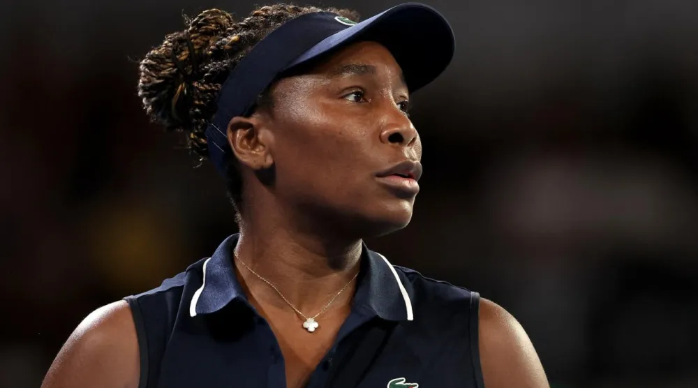 Avustralya Açık'ta Venus Williams, tekler maçına çıkan en yaşlı kadın oldu (AFP)