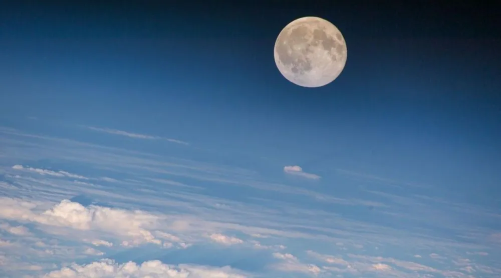 Kütleçekim kuvveti nedeniyle Ay'da zaman daha hızlı akıyor (NASA)