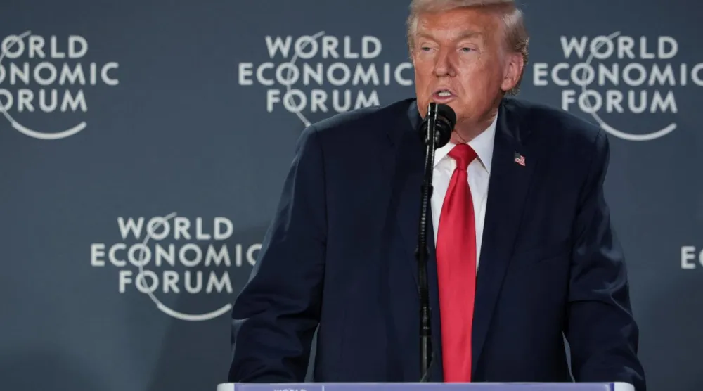 Trump, Davos zirvesi öncesinde Grönland'ı ilhak tehditlerini artırmıştı (Reuters)
