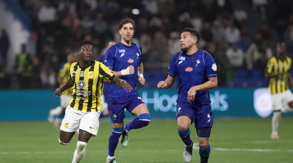 الفتح نجح في إجبار الاتحاد على الخروج بالتعادل (تصوير: نايف العتيبي) 