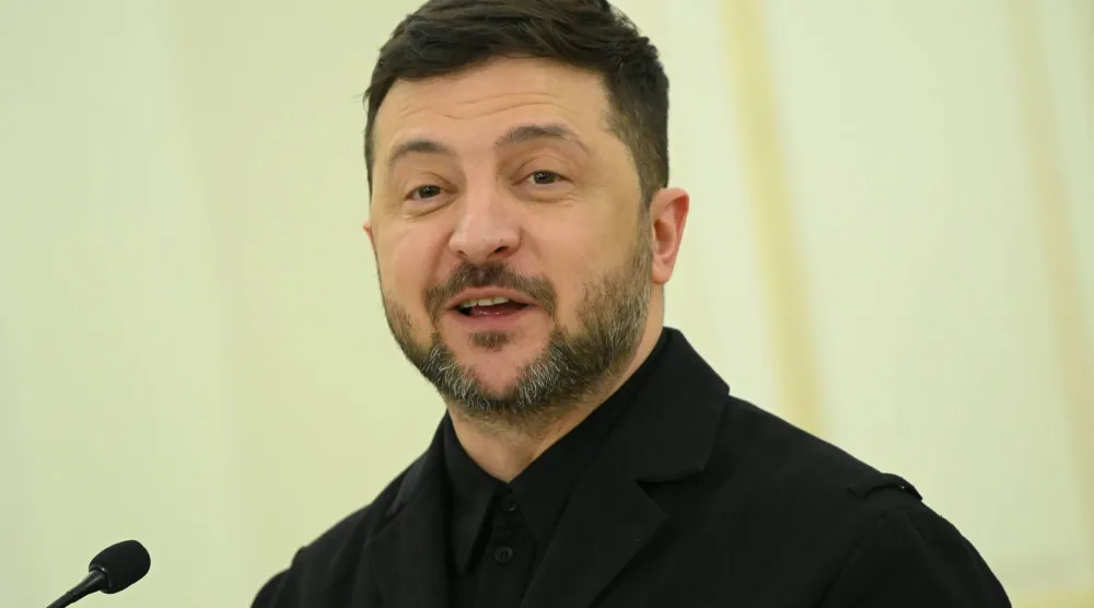 ​الرئيس الأوكراني فولوديمير زيلينسكي خلال مؤتمر صحافي في فيلينيوس عاصمة ليتوانيا (إ.ب.أ)
