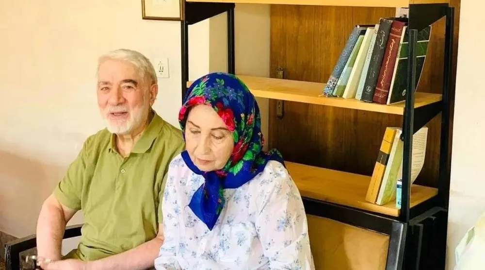 صورة جديدة نشرتها وسائل إعلام إصلاحية من مير حسين موسوي وزوجته زهرا رهنورد