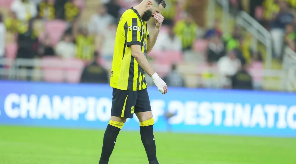 
بنزيمة غاضب من عدم تناسب العرض الاتحادي الجديد مع إمكاناته (تصوير: عدنان مهدلي)