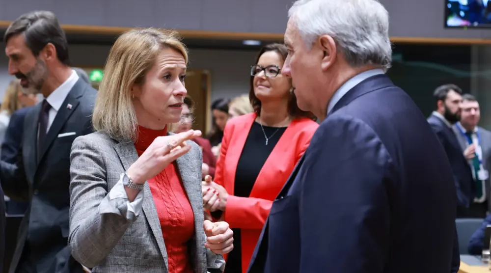 Brüksel'de Avrupa dışişleri bakanları arasında İran konusunda yapılan görüşmelerden, (EPA)