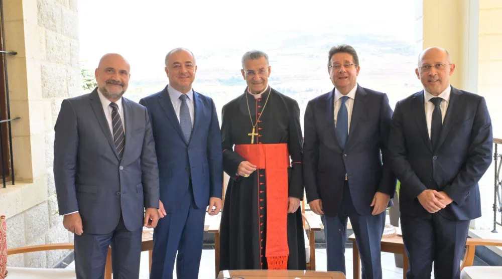 النواب الأربعة في لقاء سابق مع البطريرك الماروني بشارة الراعي (الوكالة الوطنية للإعلام)