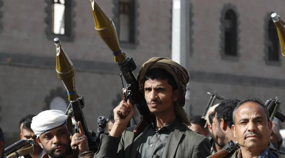 Iran’s Revolutionary Guards control the military activities of all Houthi units (EPA) 