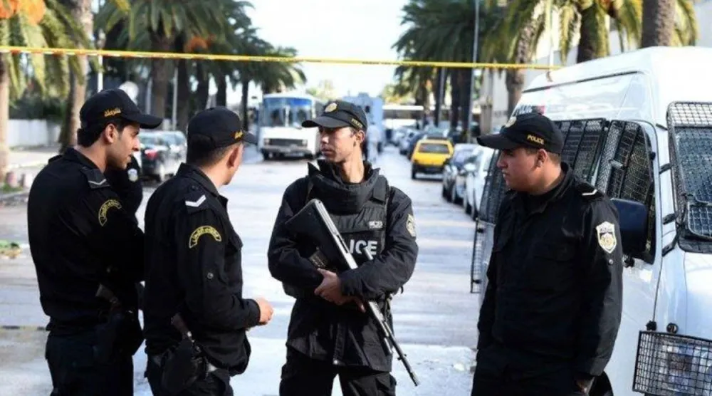 عناصر من الشرطة التونسية (أ.ف.ب) 