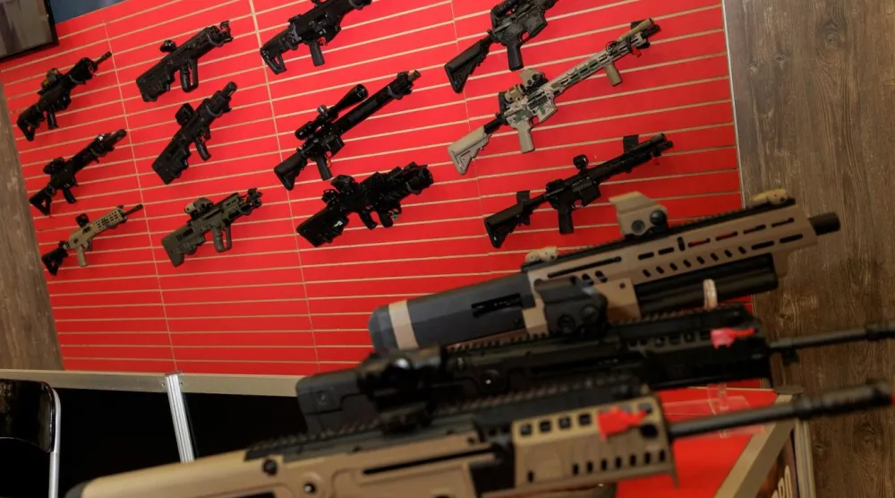 Meksika hükümeti, Amerikan malı silahların ülkeye kaçak yollardan girişini engellemek isityor (Reuters)