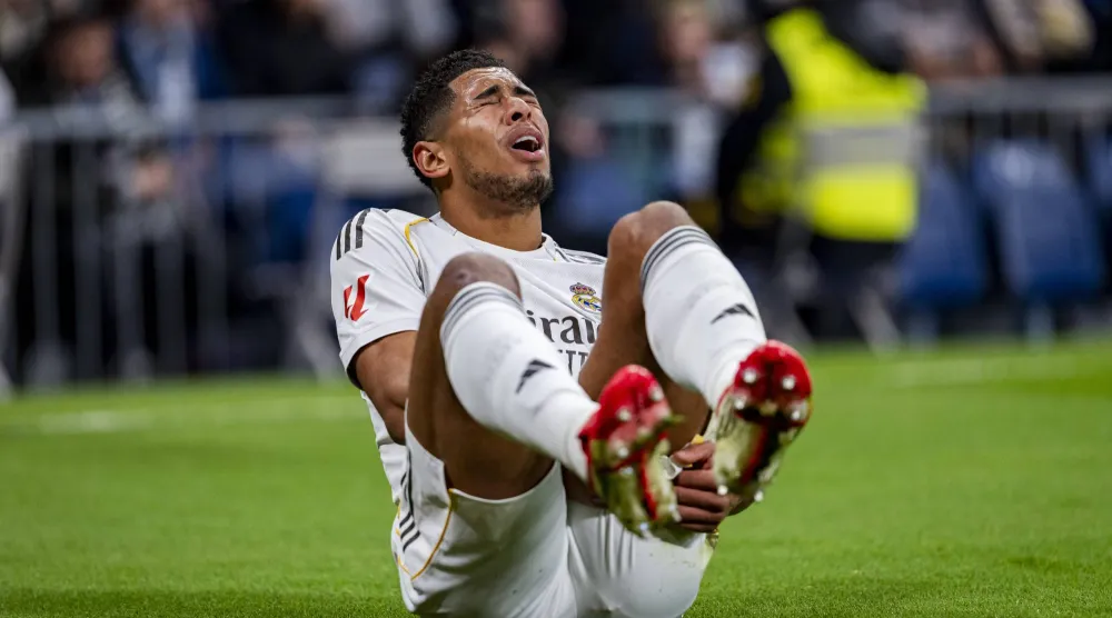 جود بلينغهام سقط مصابا في مواجهة فاييكانو (د.ب.أ)