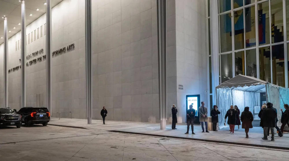 مركز كينيدي للفنون المسرحية خلال عرض الفيلم الوثائقي «ميلانيا» (ا.ب)