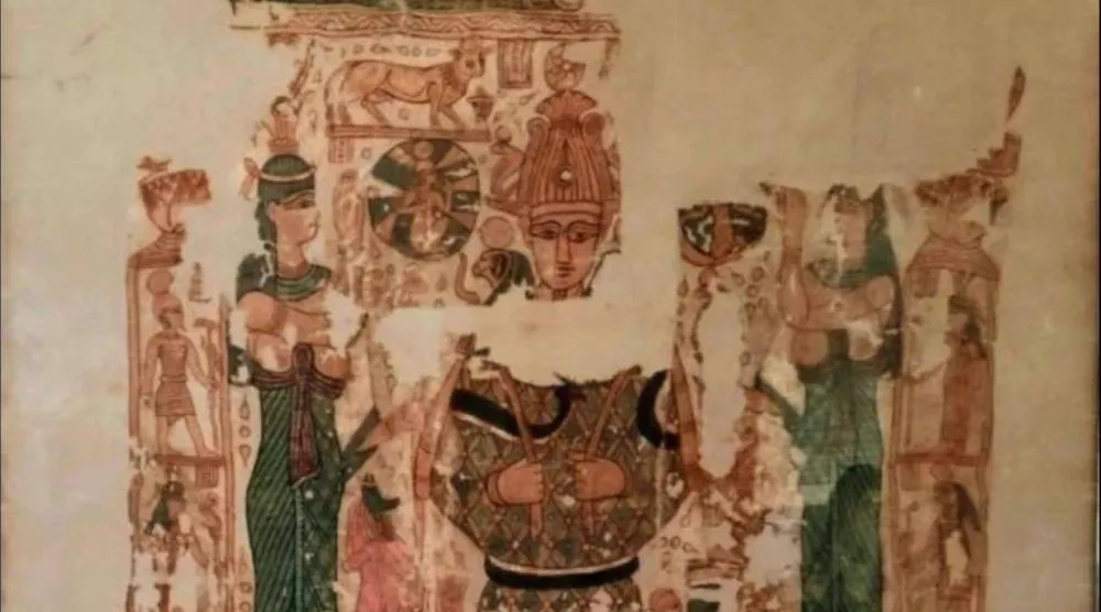 من القطع النادرة للنسيج الجنائزي بالمتحف المصري (المتحف المصري)