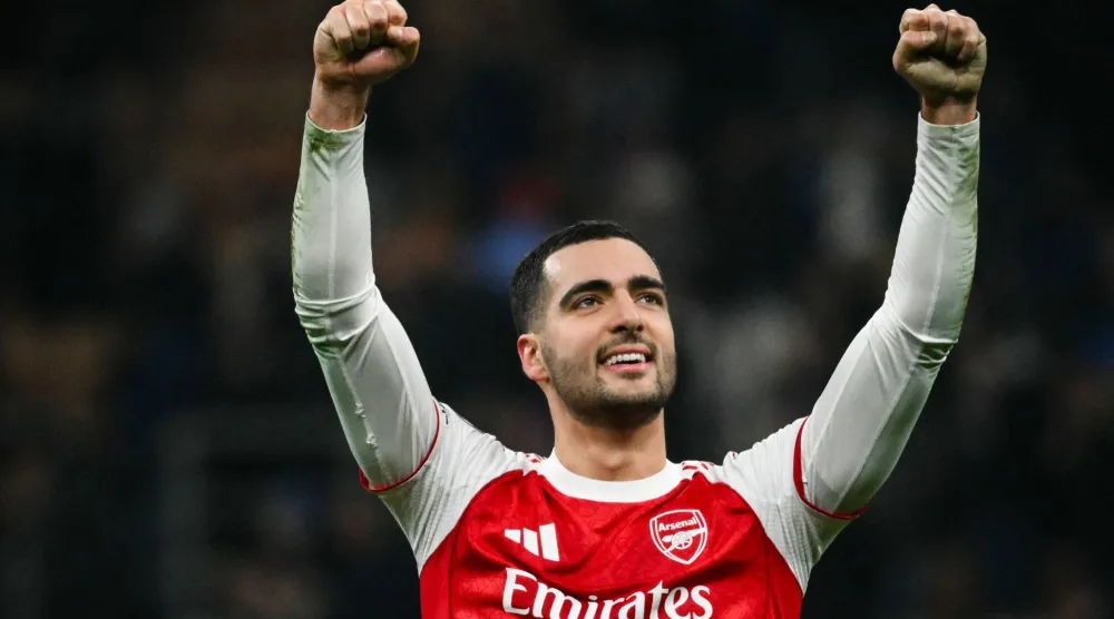 إصابة ميكل ميرينو وضعت آرسنال في موقف حرج (أ.ف.ب)