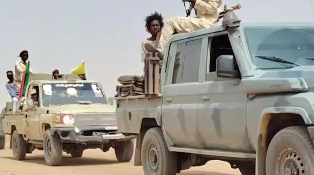 عناصر من «قوات الدعم السريع» في شرق دارفور (لقطة من فيديو)