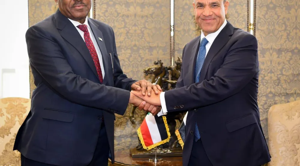 وزير الخارجية المصري بدر عبد العاطي يلتقي نظيره السوداني محيي الدين سالم في القاهرة الثلاثاء (الخارجية المصرية)