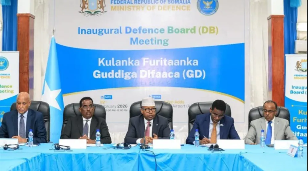 وزير الدفاع الصومالي أحمد معلم فقي خلال افتتاح أعمال اجتماع «لجنة الدفاع العليا» (وكالة الأنباء الصومالية)