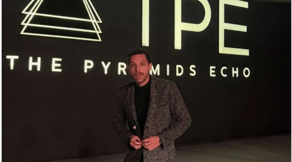 الفنان محمود حجازي (صفحته على فيسبوك)