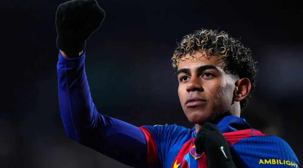 لامين جمال يحتفل بهدفه الافتتاحي في مرمى ألباسيتي (أ.ب)