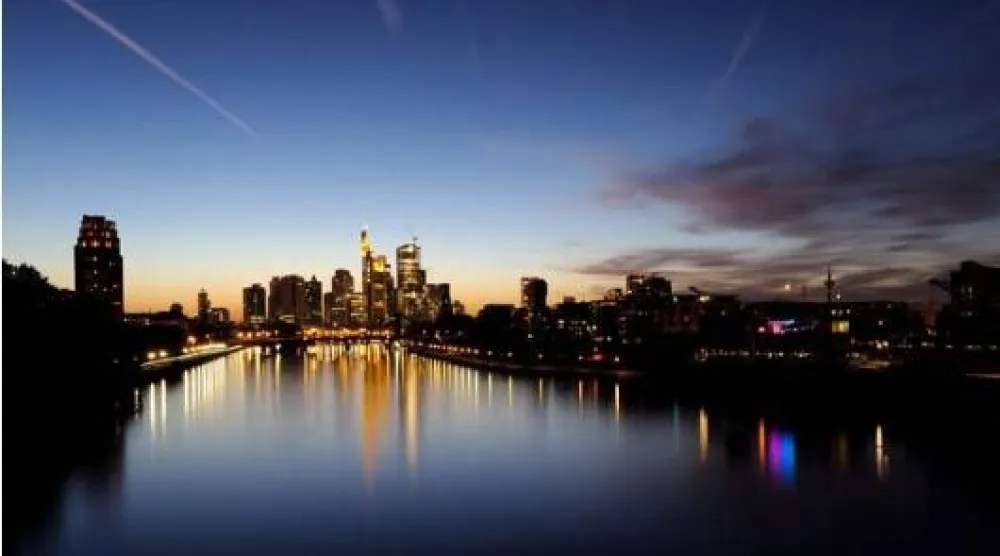 أفق مدينة فرانكفورت (رويترز)