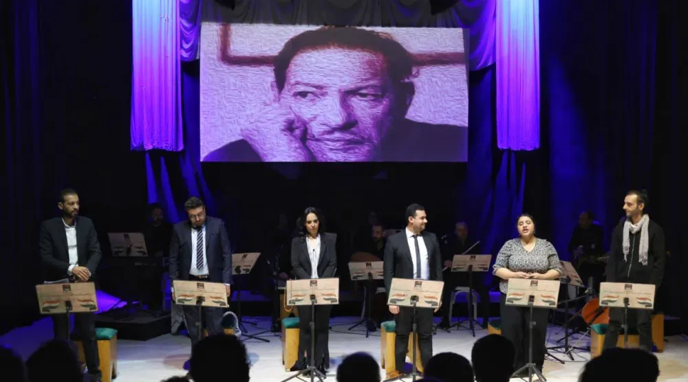 العرض استعاد مسيرة الفنان نجيب الريحاني (المركز القومي للمسرح المصري)