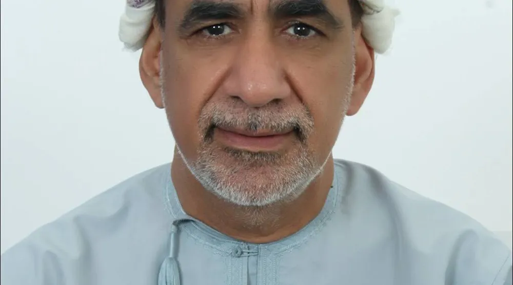 الكاتب العُماني محمود الرحبي الفائز بجائزة «الملتقى للقصة القصيرة» في الكويت بالدورة الثامنة (الشرق الأوسط)