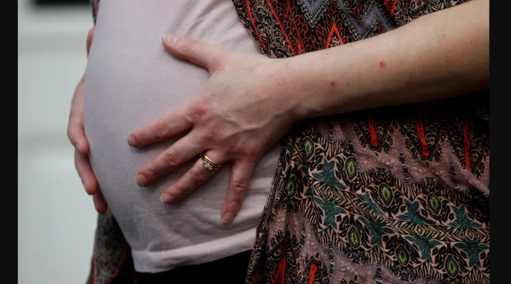  زيادة مدة الحمل والرضاعة الطبيعية ترتبط بتحسن القدرات الإدراكية العامة (رويترز)