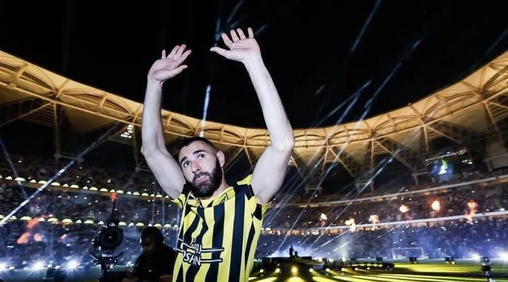 عندما وصل كريم بنزيمة إلى جدة تحوّل التقديم إلى حدث دولي (نادي الاتحاد) 