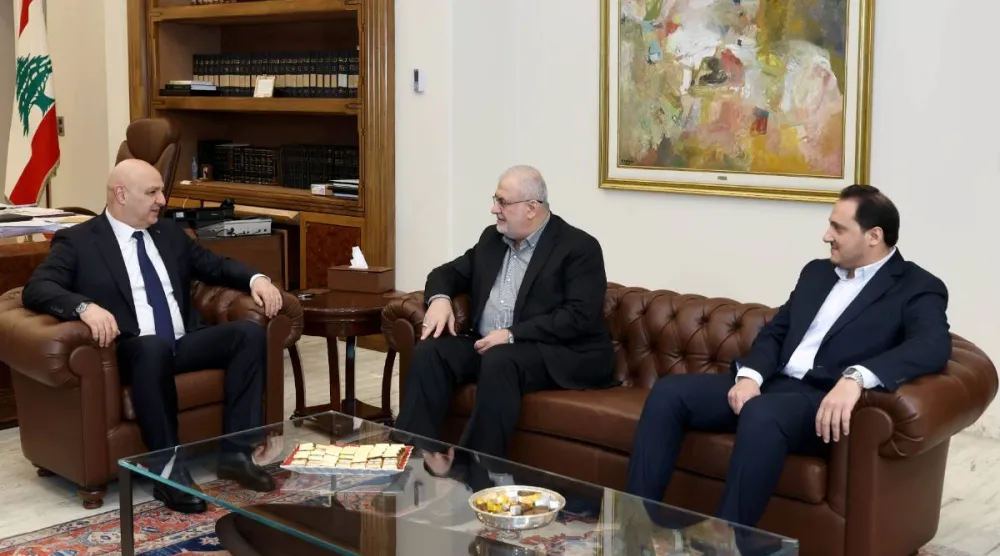رئيس كتلة «حزب الله» النائب محمد رعد مجتمعاً مع الرئيس جوزيف عون (الرئاسة اللبنانية)