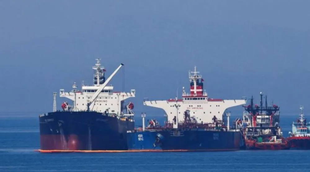 تستهدف القوات الإيرانية بانتظام ناقلات نفط تتهمها طهران بالتورط في عمليات تجارية غير قانونية في الخليج ومضيق هرمز (أرشيفية - رويترز)