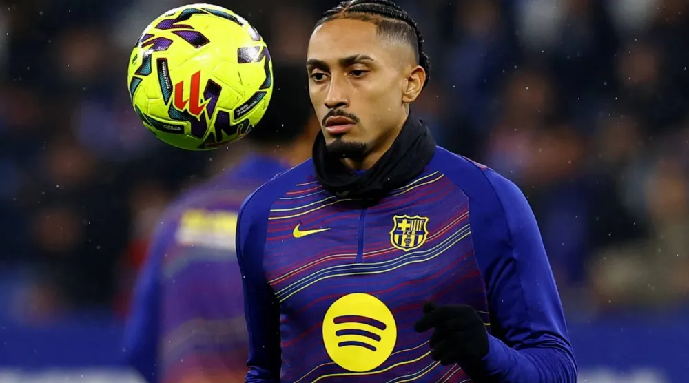 لاعب برشلونة البرازيلي رافينيا (رويترز)