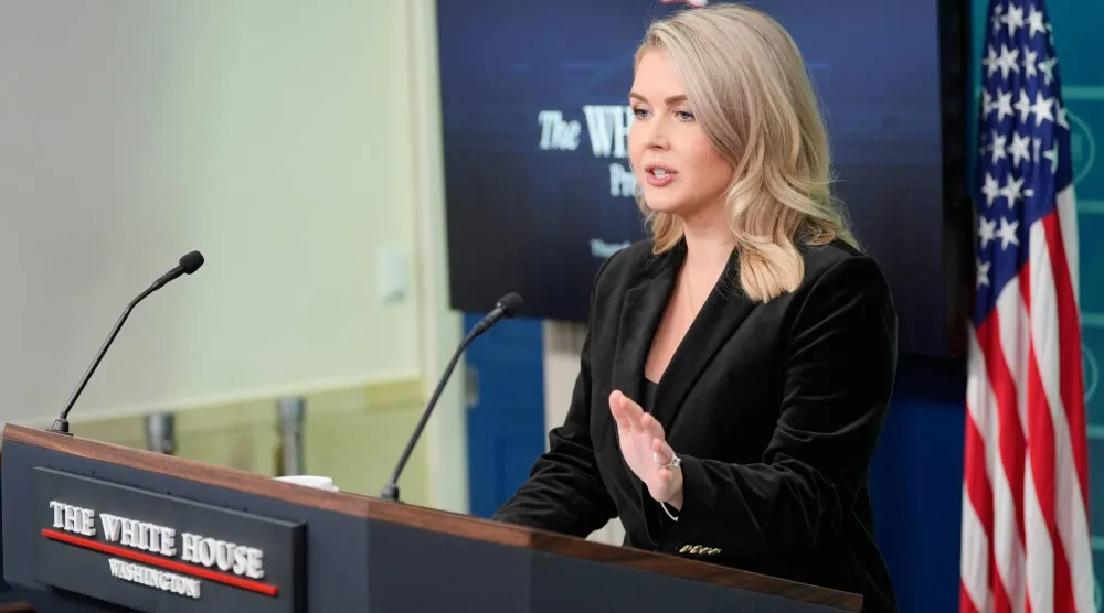 كارولاين ليفيت المتحدثة باسم البيت الأبيض (أ.ب)