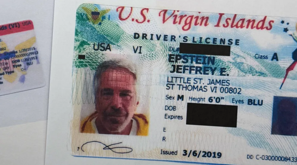 وثيقة منقحة جزئياً أُدرجت ضمن ملفات جيفري إبستين التي نشرتها وزارة العدل الأميركية (أ.ب)