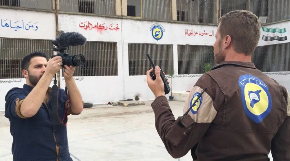 يوثق الفيلم رحلة صديقين من الوطن إلى المنفى (الشركة المنتجة)