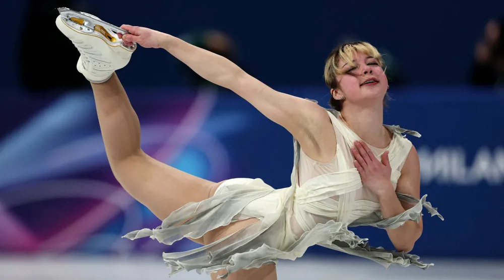 الأميركية أليسا ليو تتألق في التزلج الفني (رويترز) 