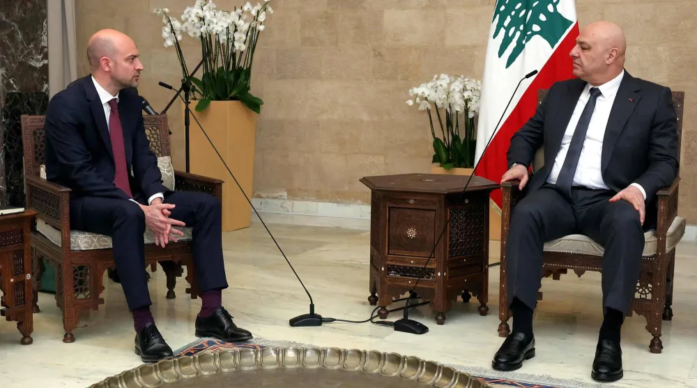 الرئيس اللبناني جوزيف عون مستقبلاً وزير الخارجية الفرنسي جان نويل بارو (رئاسة الجمهورية)