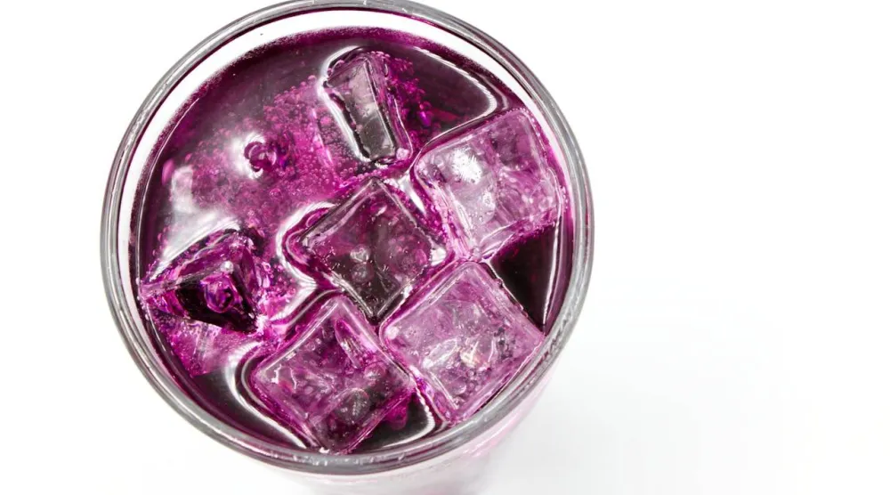 وصفة منصات التواصل... هل ينجح عصير العنب مع الفحم النشط لعلاج النزلة المعوية؟