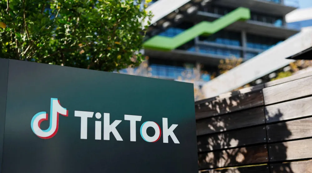 شعار شركة «تيك توك» في كاليفورنيا (أ.ف.ب)