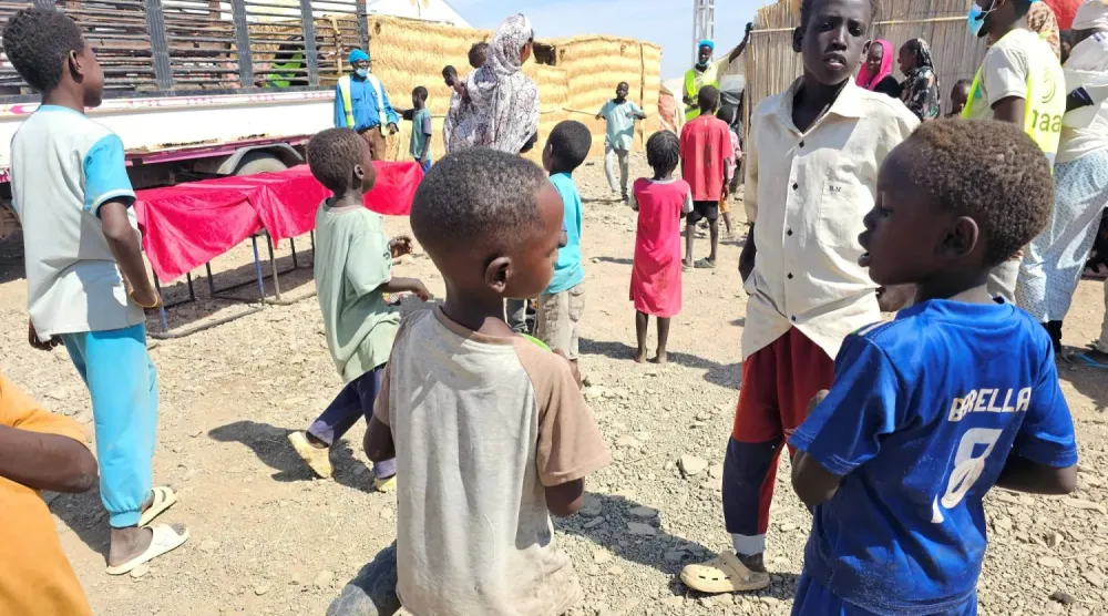 Sudan'ın el Gedarif eyaletindeki Ebu el-Nece kampında bulunan yerinden edilmiş Sudanlılar (AFP)