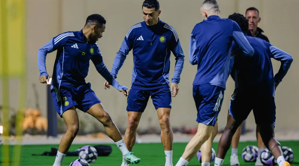 رونالدو اكتفى بالمشاركة في التدريبات والغياب عن المباريات (نادي النصر)
