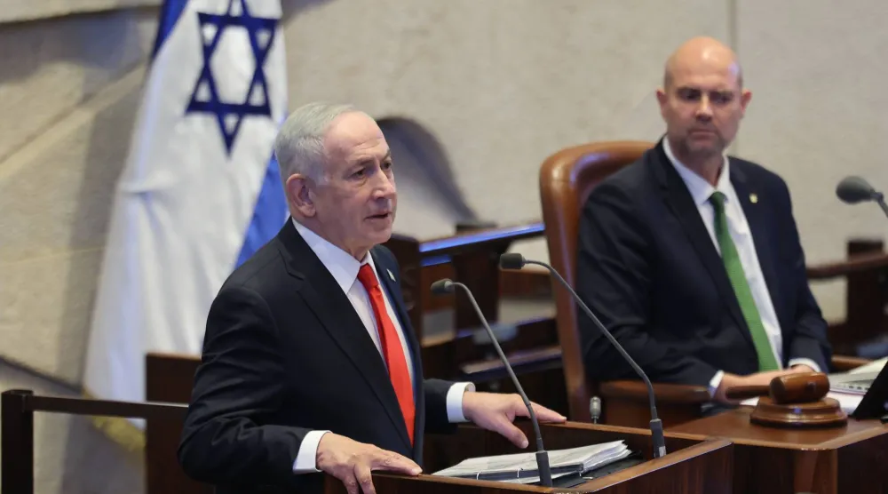 رئيس الوزراء الإسرائيلي بنيامين نتنياهو يلقي كلمة في الكنيست بالقدس في 2 فبراير 2026 (إ.ب.أ)