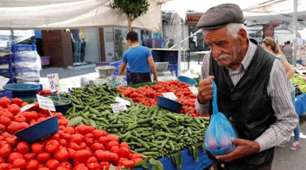 تراجع التضخم السنوي في تركيا خلال يناير إلى 30.65 في المائة (رويترز)