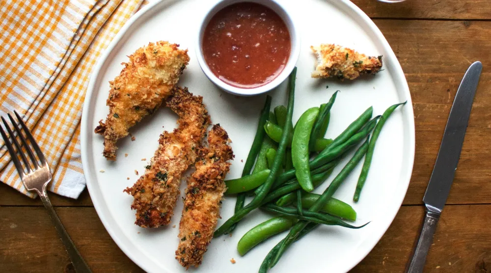 قطع من الدجاج (أ.ب)