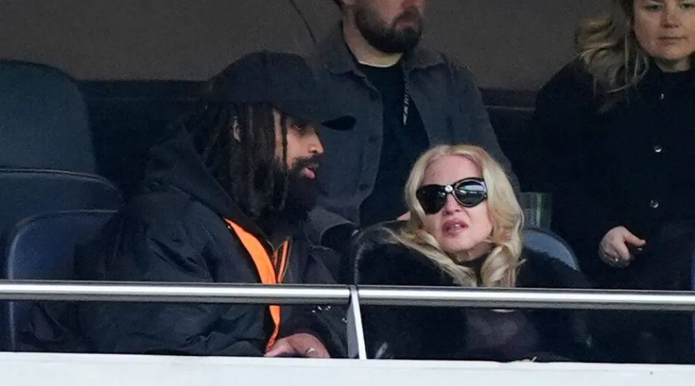 نجمة البوب الأميركية مادونا في ملعب توتنهام (أ.ب)