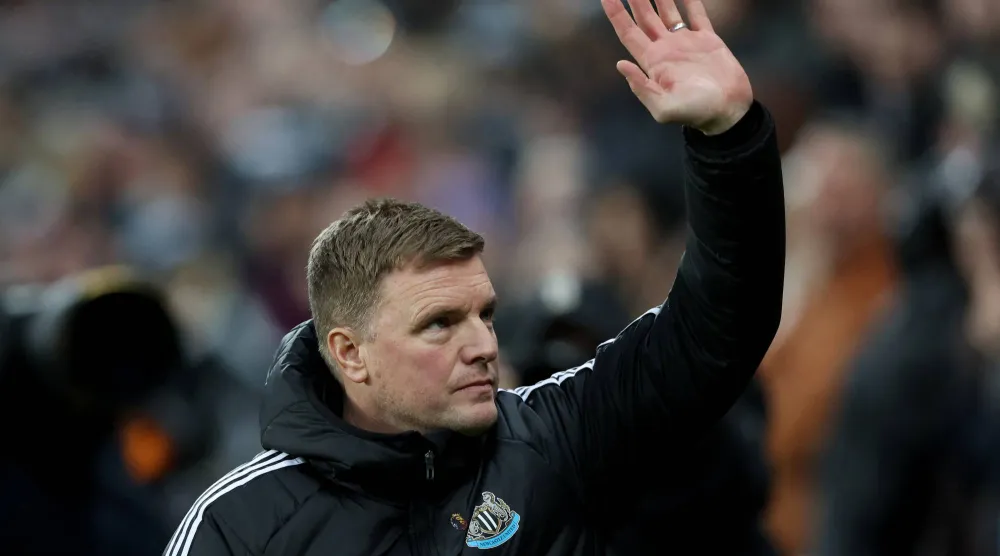 السؤال الحقيقي ليس: هل تجب إقالته؛ بل من سيكون أفضل منه؟ (رويترز)