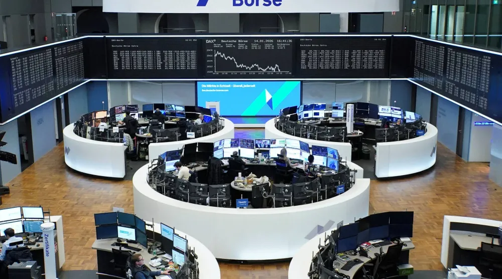 مخطط مؤشر الأسهم الألماني «داكس» ببورصة فرنكفورت (رويترز)