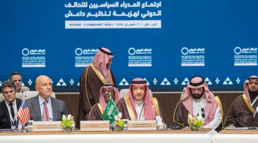 نائب وزير الخارجية السعودي والمبعوث الأميركي إلى سوريا لدى ترؤسهما الاجتماع الذي عُقد في الرياض (واس)